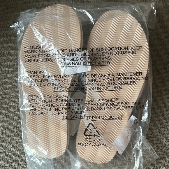 L*Space Cloud Slippers - Picture 4 of 4